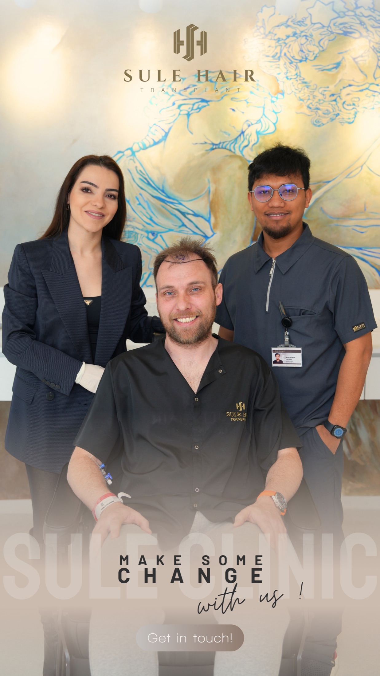 Muh Alhafiz bersama pasien dan tim Sule Hair Clinic